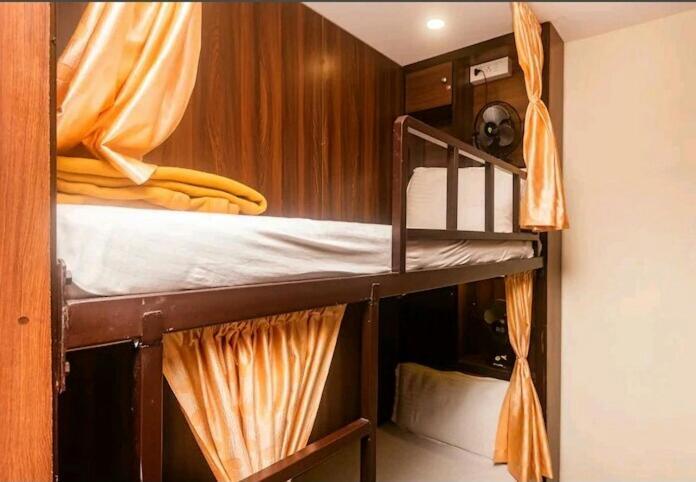 Almas Dormitory 24 Hours Aircondition Mumbai Ngoại thất bức ảnh