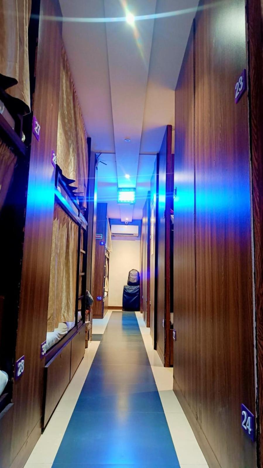 Almas Dormitory 24 Hours Aircondition Mumbai Ngoại thất bức ảnh