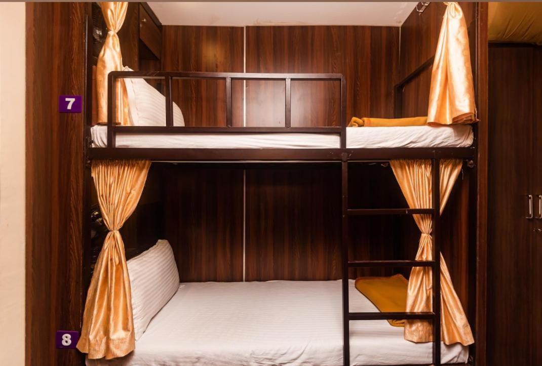 Almas Dormitory 24 Hours Aircondition Mumbai Ngoại thất bức ảnh