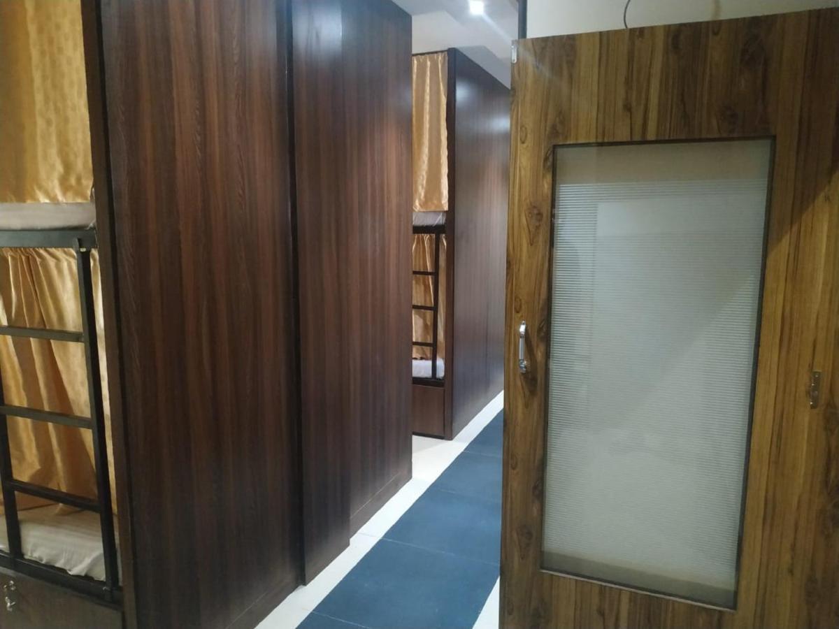 Almas Dormitory 24 Hours Aircondition Mumbai Ngoại thất bức ảnh